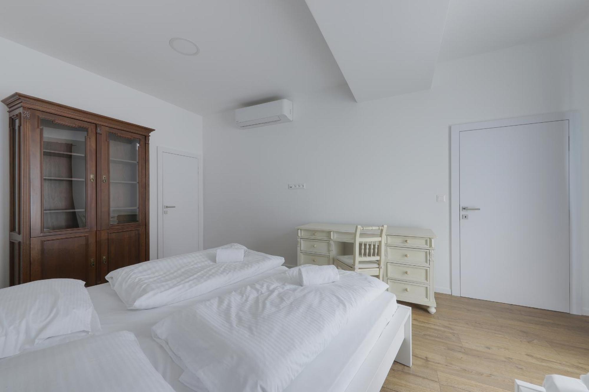 Shone Apartment Old Town 2 Bedroom Pressburg Exterior foto